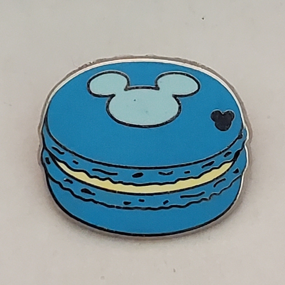 Disney Pin Trading Mickey Mouse Blue Macarons Food Collection Hidden Mickey Pin